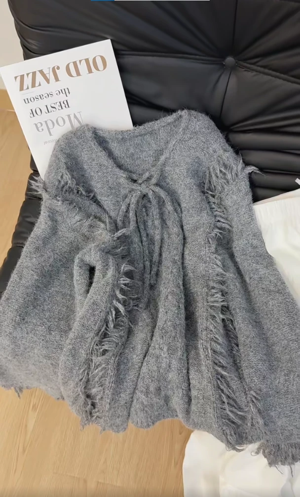 秋季时尚设计感流苏毛边系带V领毛衣女套头外穿宽松慵懒针织上衣