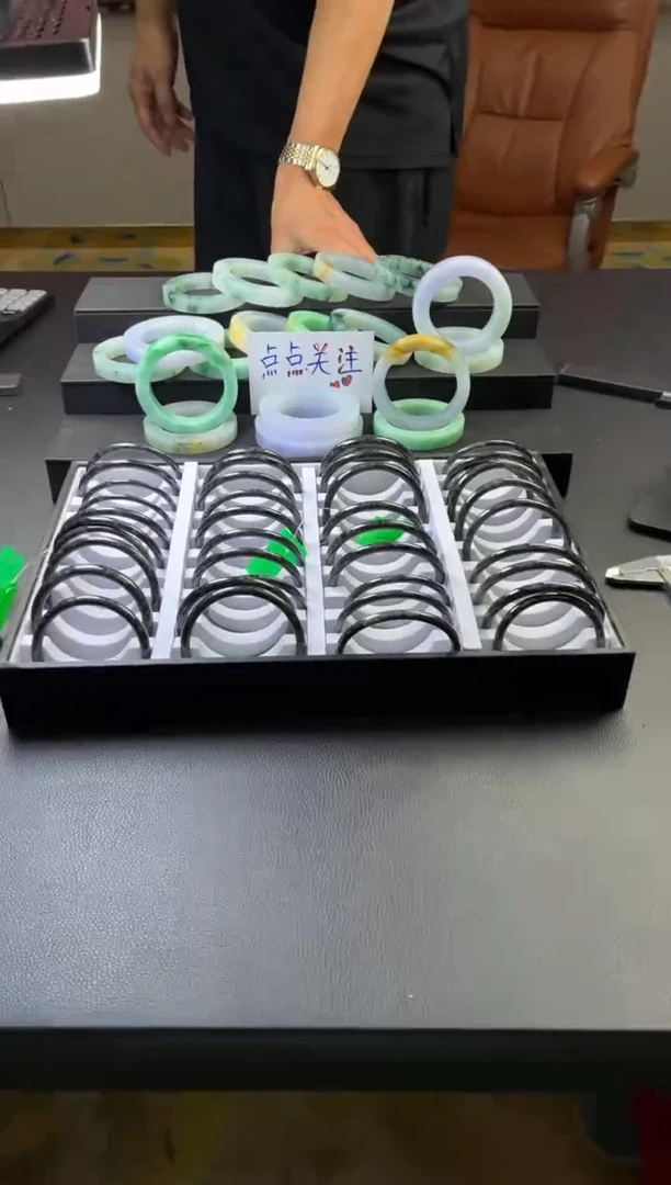 翡翠手镯（圆镯）未镶嵌天然翡翠乌鸡叮当圆手镯50-62 多样性发一