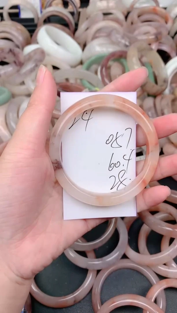 未镶嵌手镯石英质玉057