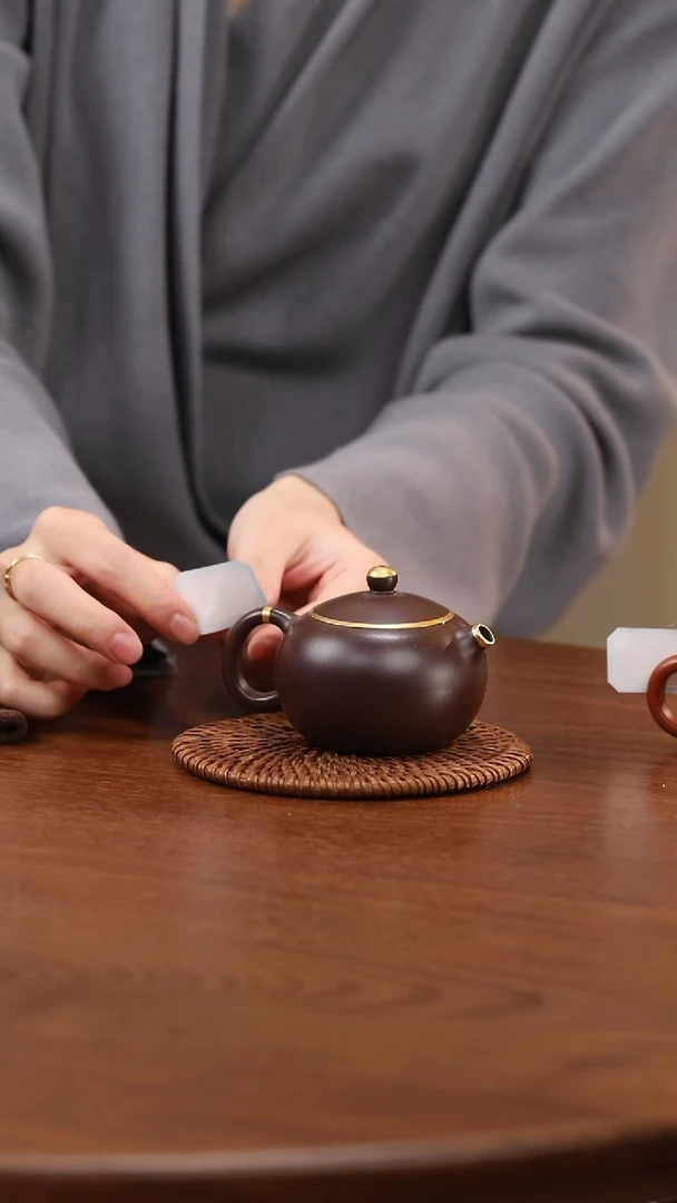 茶壶紫砂紫茄泥描金西施150cc