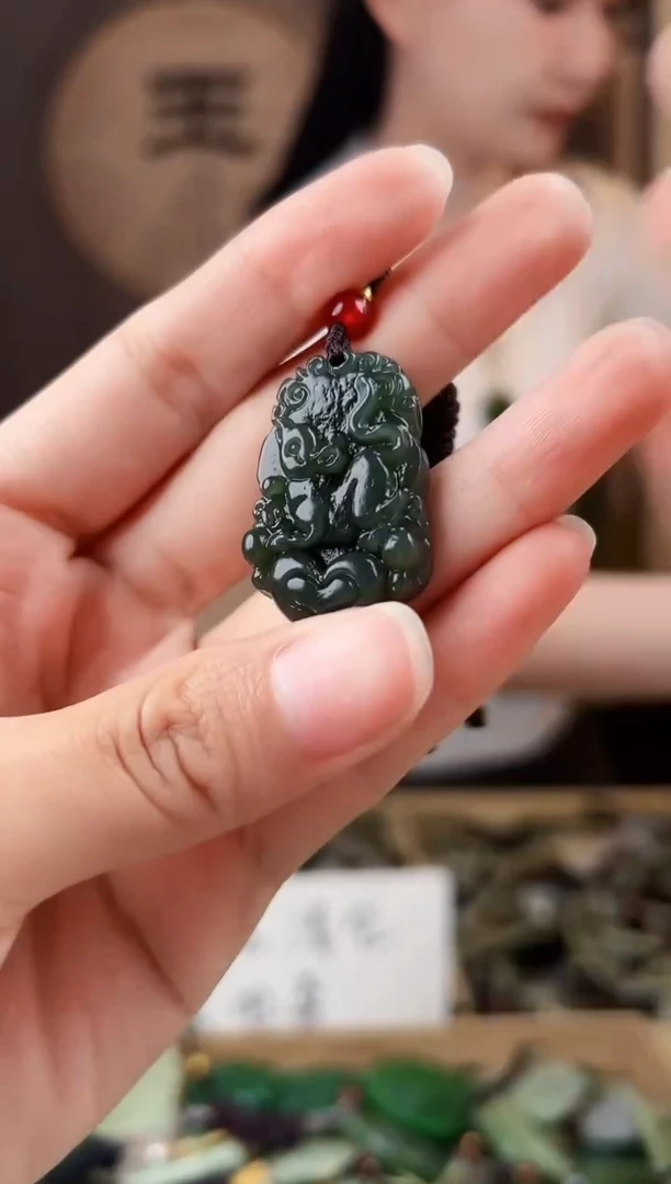 颈饰未镶嵌和田玉拍一发一，多样性发货