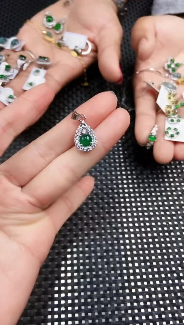 【闪购商品】翡翠吊坠(不含链)未镶嵌111111111