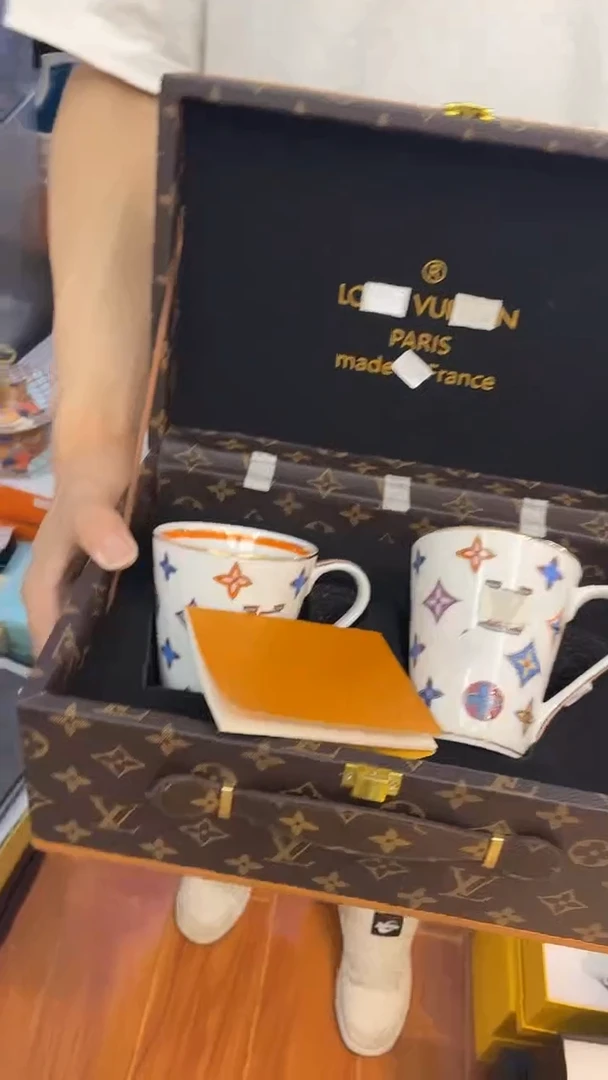 杯鸿辉家品牌瓷器，京东包邮！