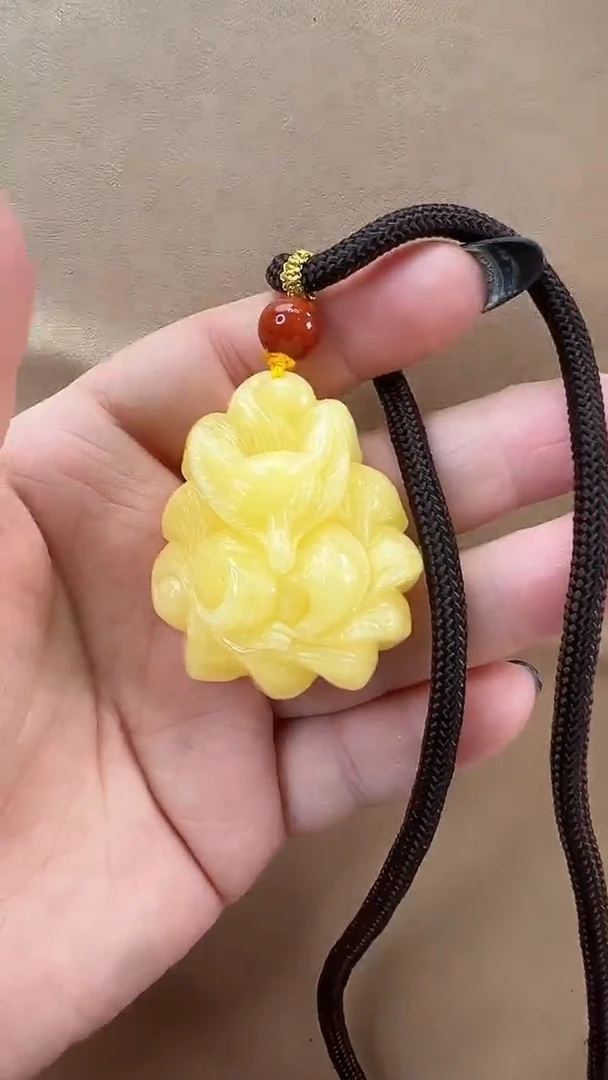 琥珀颈饰未镶嵌吊坠