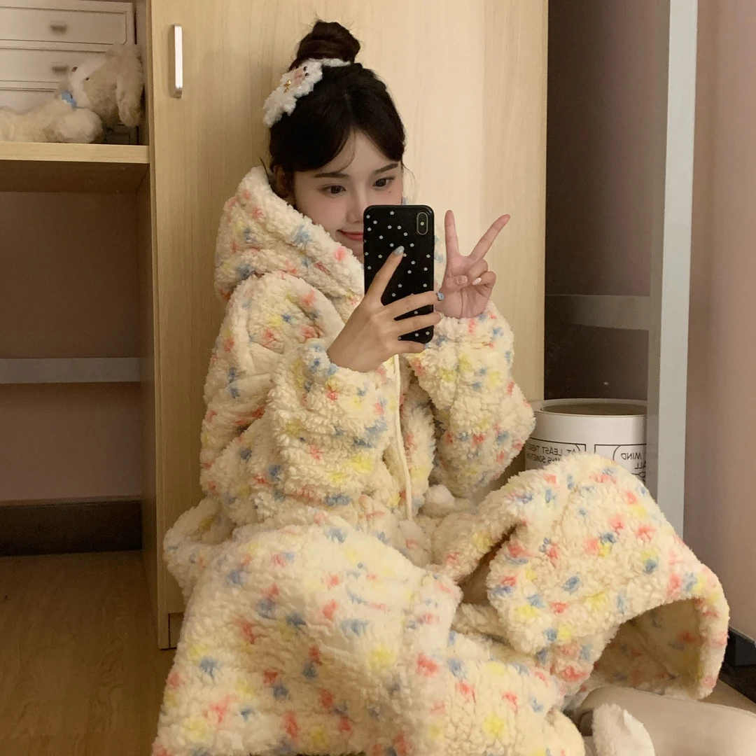 法式毛绒甜美少女高级印花珊瑚绒睡衣女冬季加厚加绒保暖居家套装