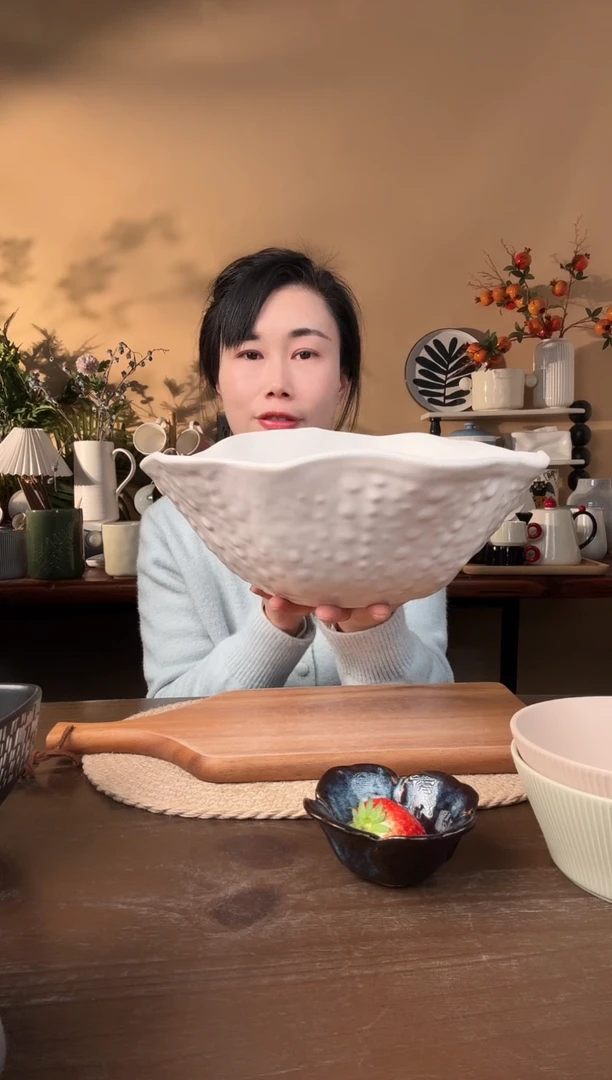 【闪购商品】瓷片12英寸异形浮雕大汤碗微瑕