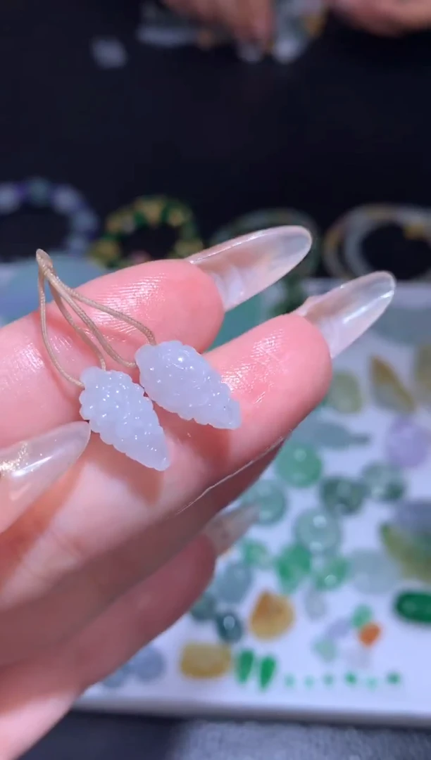 未镶嵌定制翡翠一对葡萄