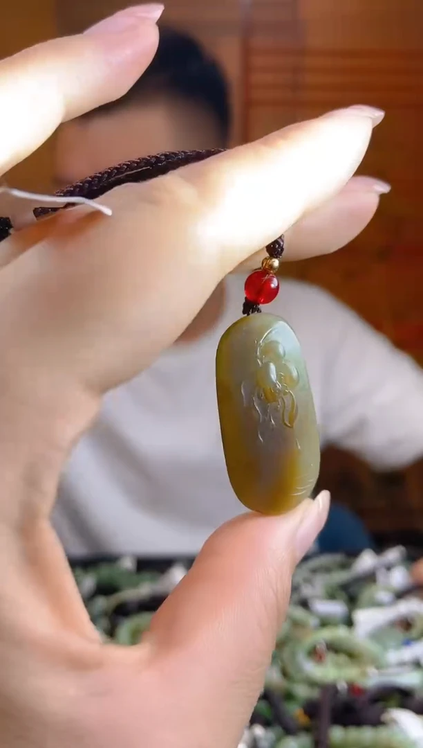 和田玉未镶嵌颈饰多样性发货，拍一发一