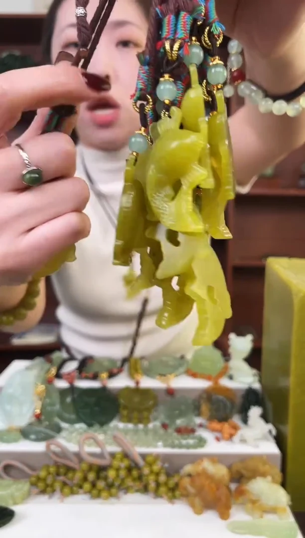 未镶嵌蛇纹石玉颈饰多样性发货拍一发一