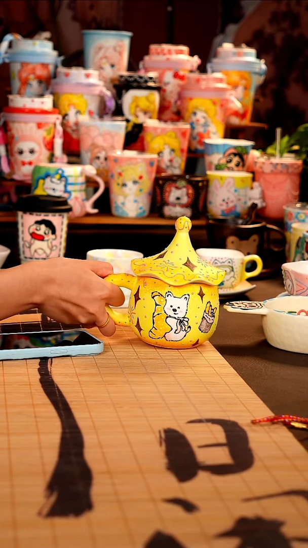 景德镇全手工手绘杯杯