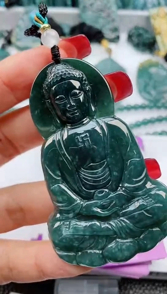 【闪购商品】翡翠颈饰未镶嵌         