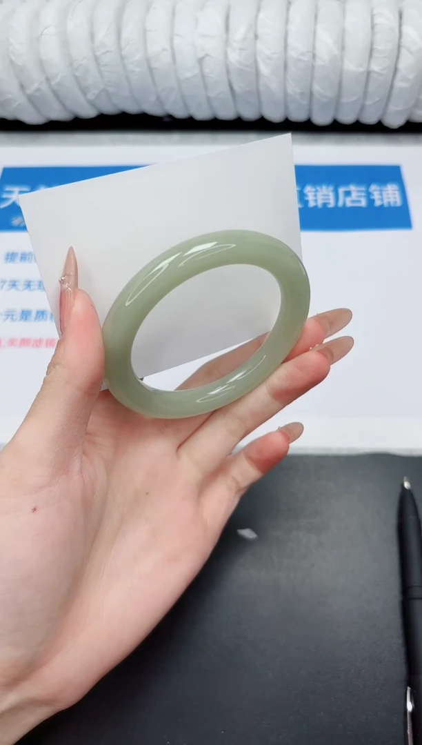 未镶嵌手镯石英质玉60-54.6DY