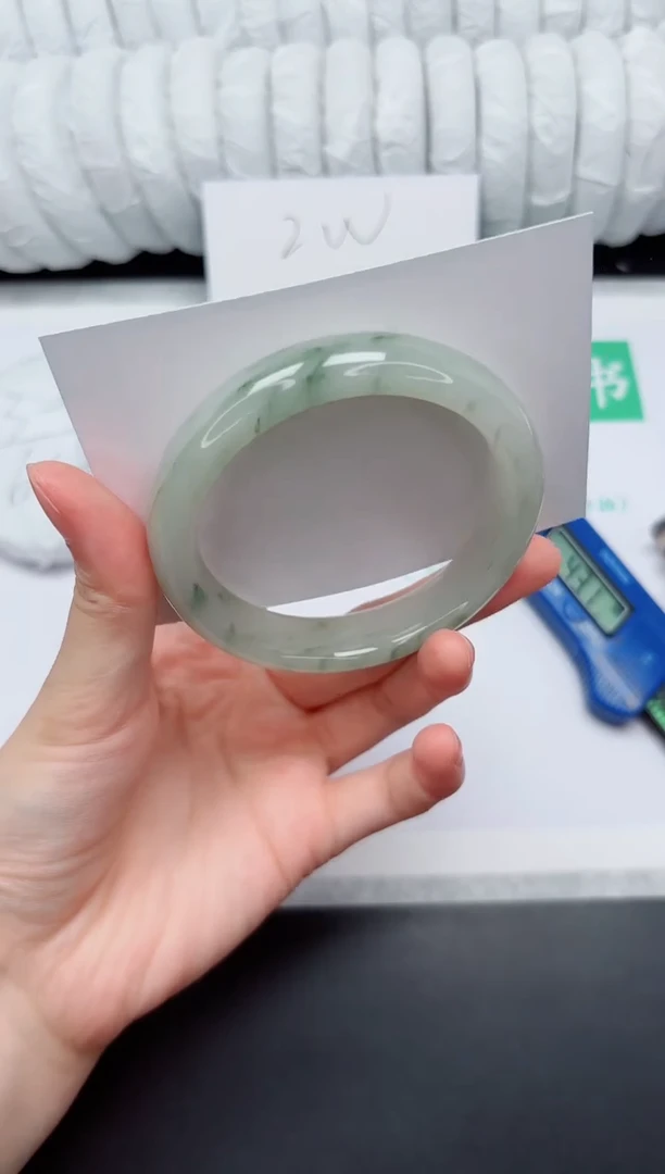 未镶嵌手镯石英质玉189-56.8PH