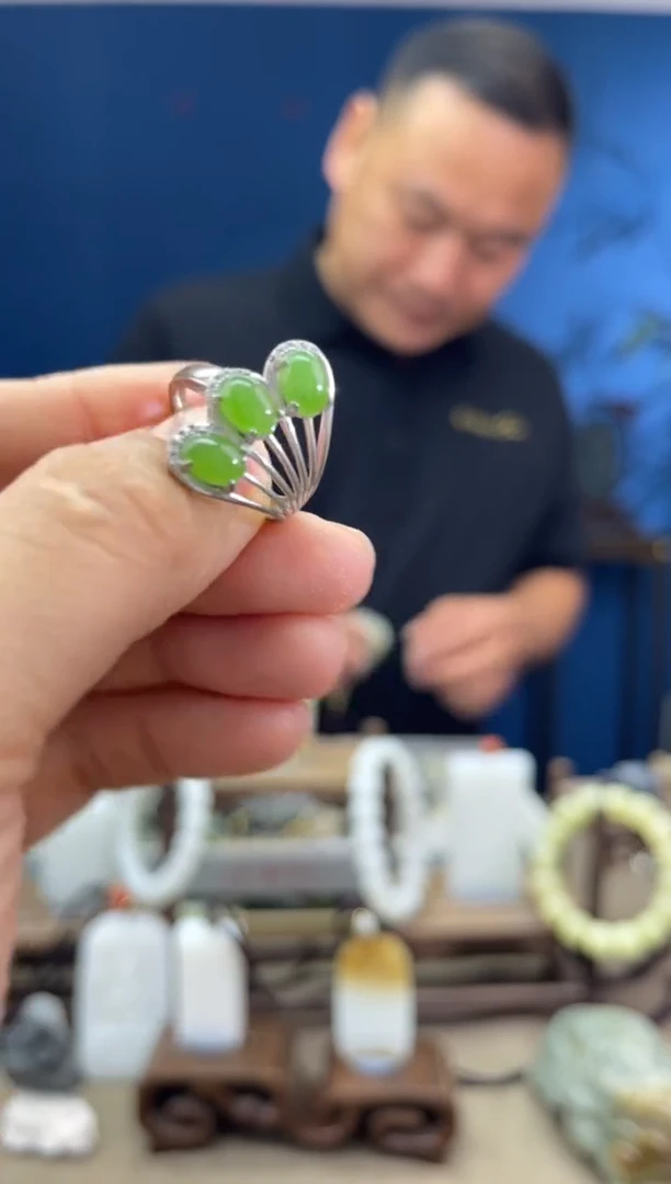 和田玉银S925镶嵌颈饰1