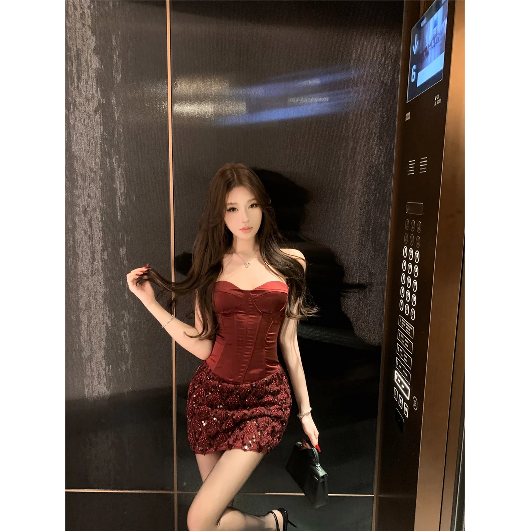 2026春季新年氛围感名媛红色抹胸连衣裙女拼接包臀裙显瘦内搭裙子