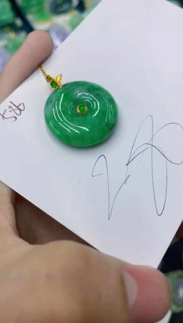 颈饰18K金镶嵌翡翠11111111111111