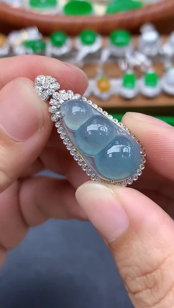 颈饰18K金镶嵌翡翠436-中国好珍宝