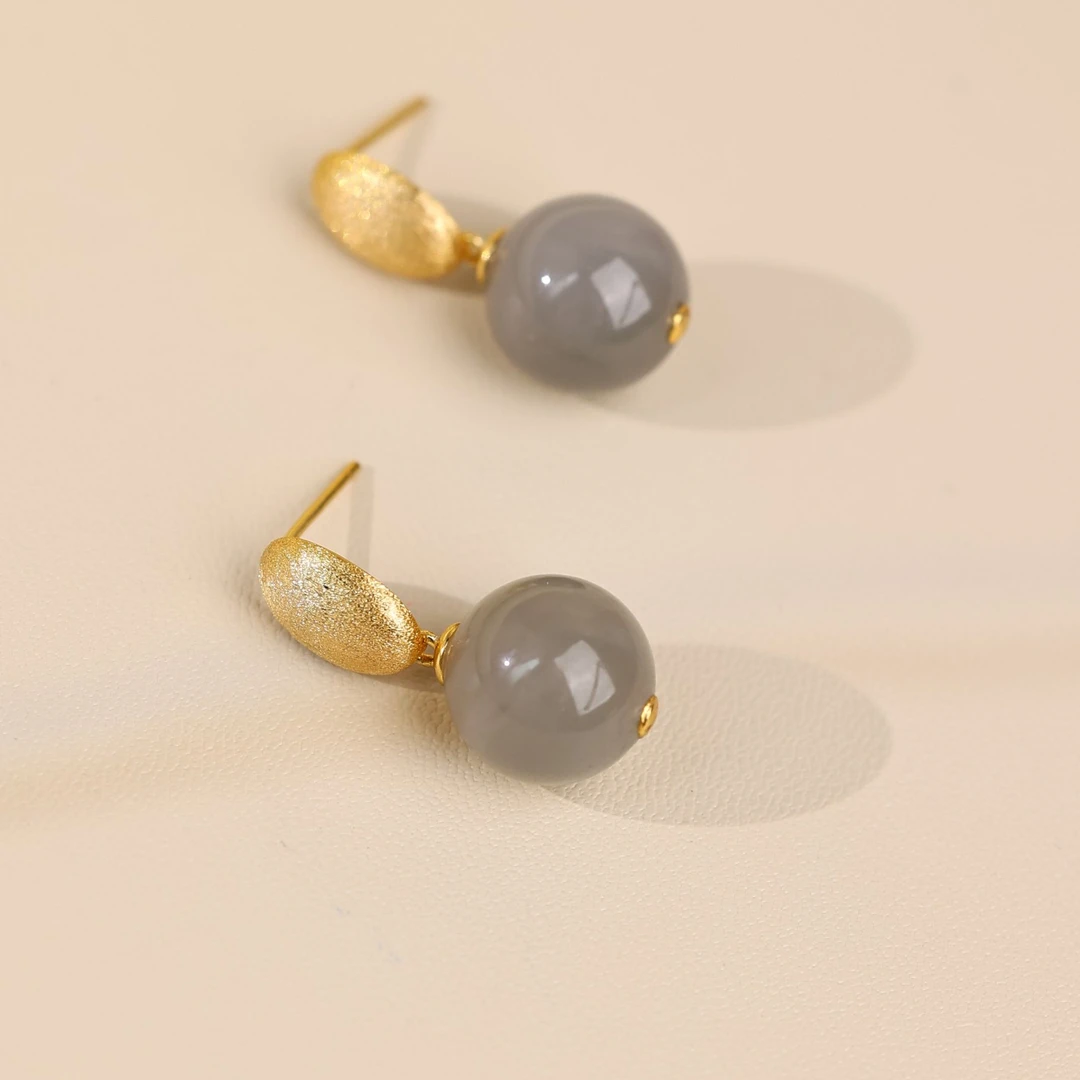 【周大金玉石】s925银和田玉烟紫圆珠耳饰-R1366-菲