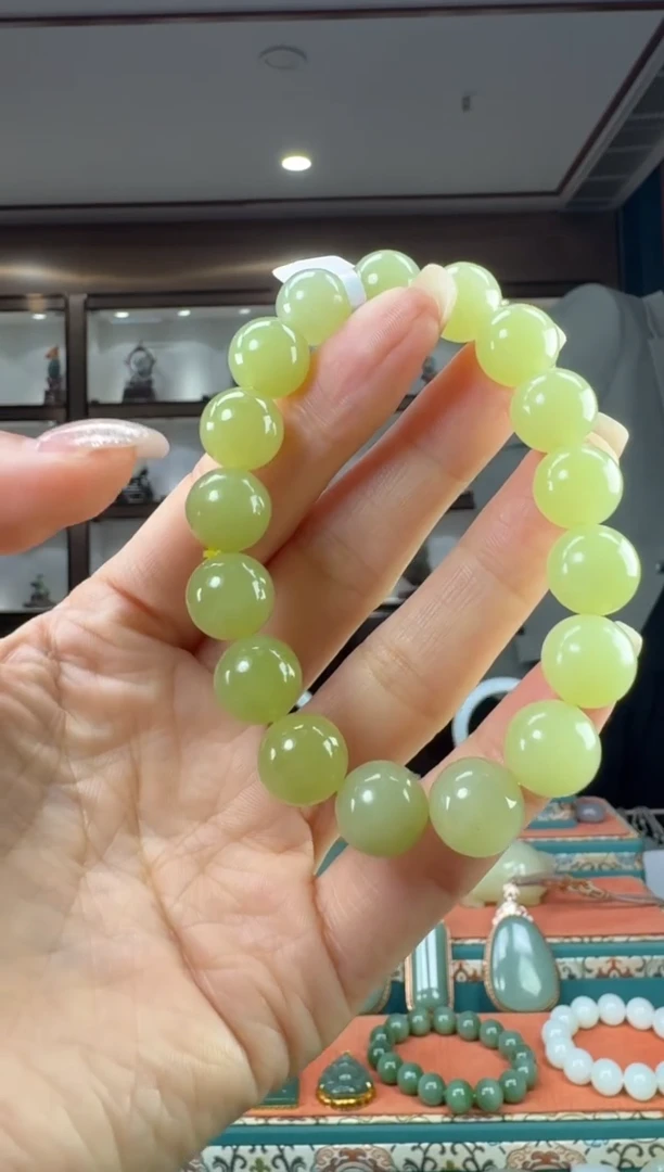 颈饰未镶嵌和田玉佩佩12mm左右