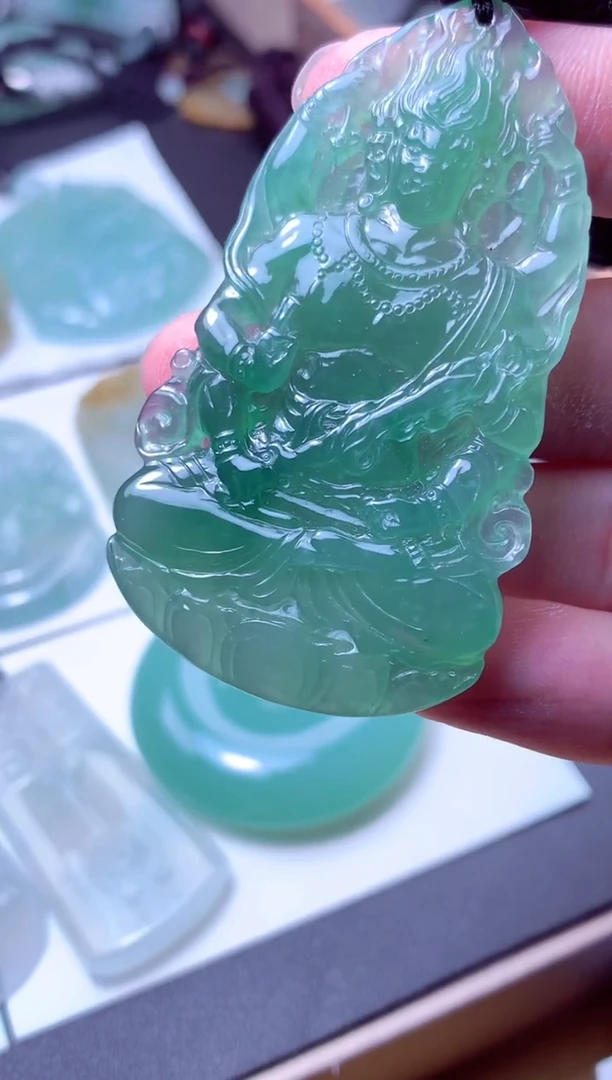 颈饰未镶嵌翡翠天然A货翡翠