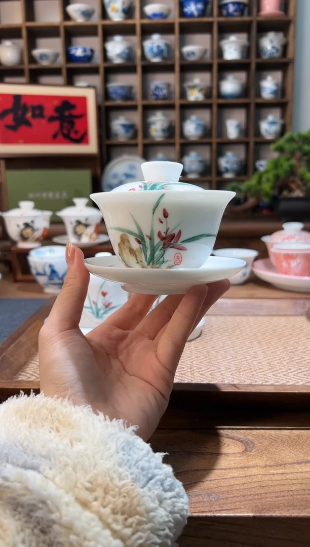 【闪购商品】五彩手绘兰花三才盖碗