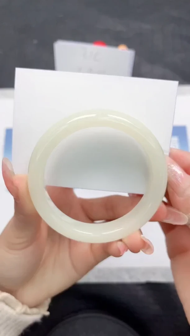 【闪购商品】石英质玉手镯未镶嵌L127-58.4