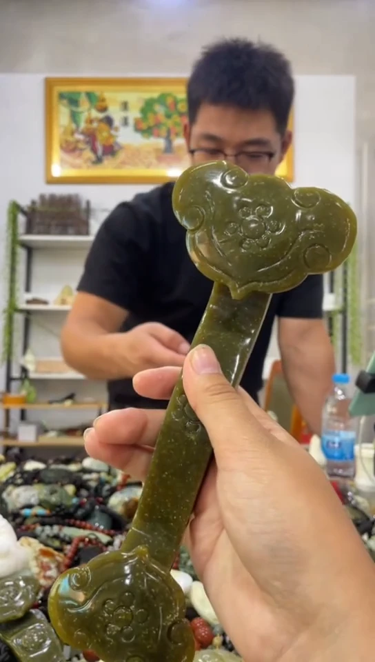 未镶嵌岫玉摆件