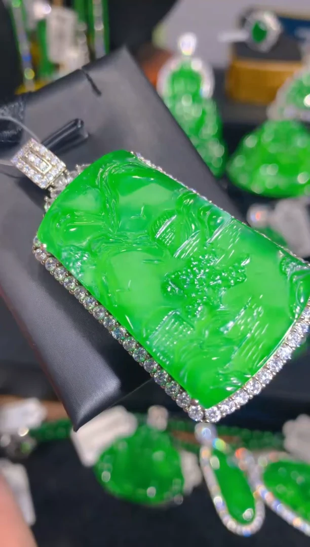 【闪购商品】翡翠颈饰银S925镶嵌68一季