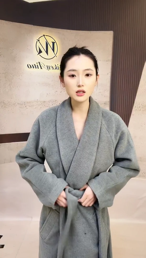 红底毛呢大衣-L码