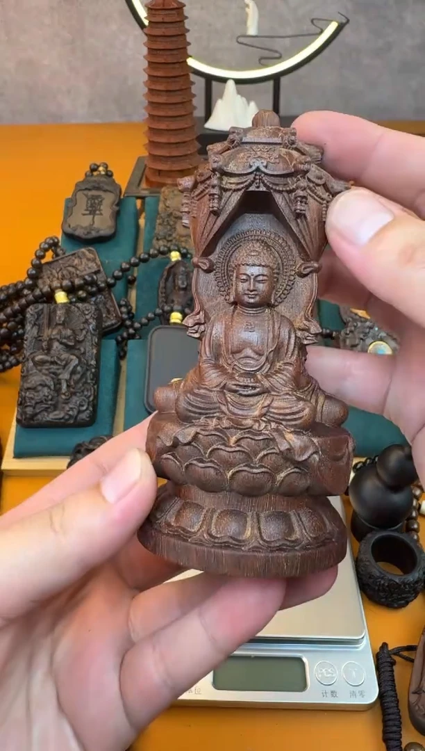 贡木其他《巴布亚贡木》新品血月星空西方三圣摆件