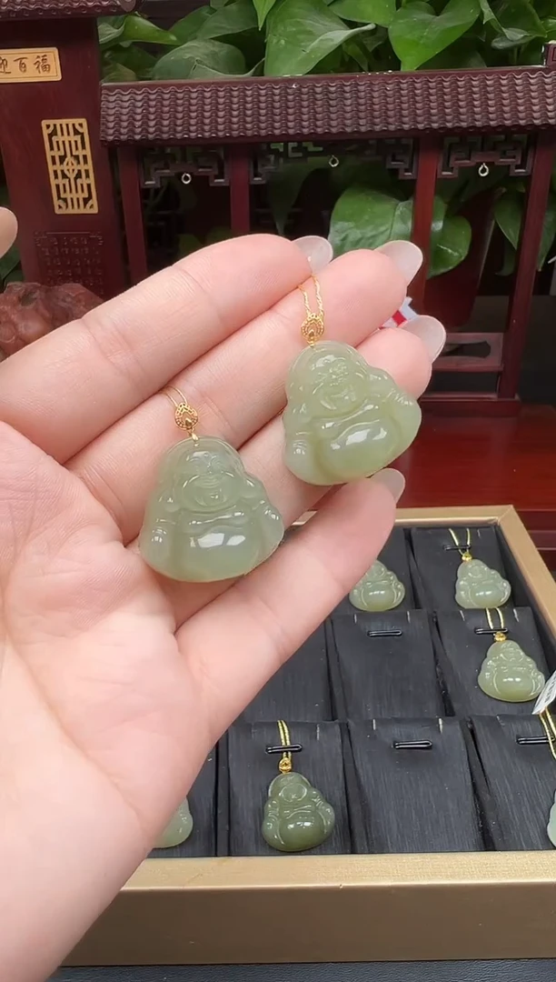 颈饰18K金镶嵌和田玉吊坠TK73多样性发其一