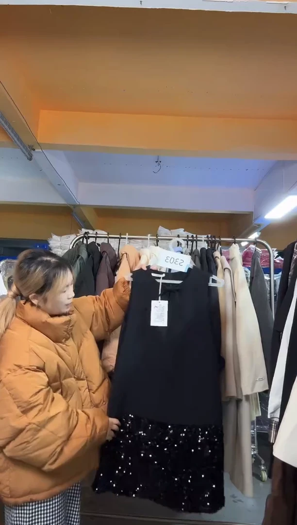 S303黑色背心裙均码