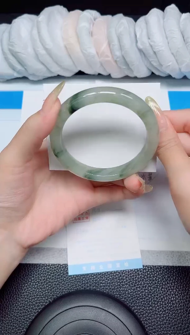 石英质玉手镯未镶嵌63-62.6