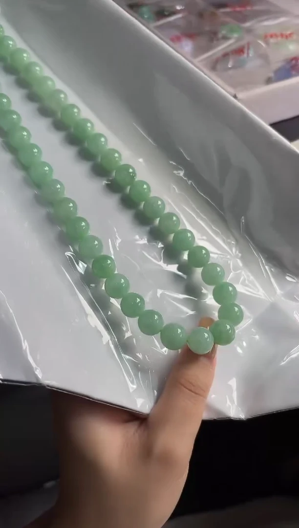 翡翠未镶嵌颈饰100712828