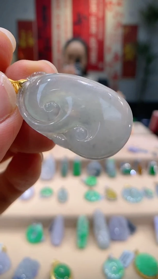 【闪购商品】翡翠吊坠(不含链)18K金镶嵌如意