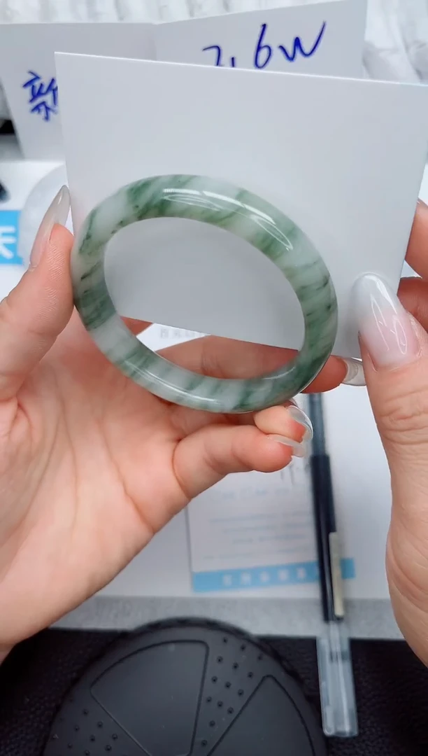 石英质玉手镯未镶嵌122-58.5