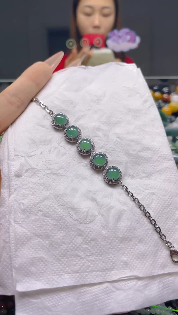 颈饰未镶嵌翡翠/F/翡翠A货，一件也是批发价