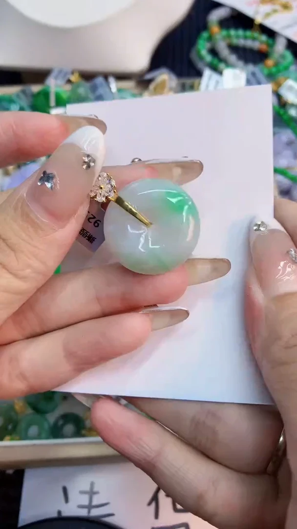 翡翠未镶嵌吊坠(不含链)11