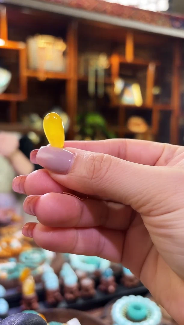 【闪购商品】琥珀裸石未镶嵌11级礼物