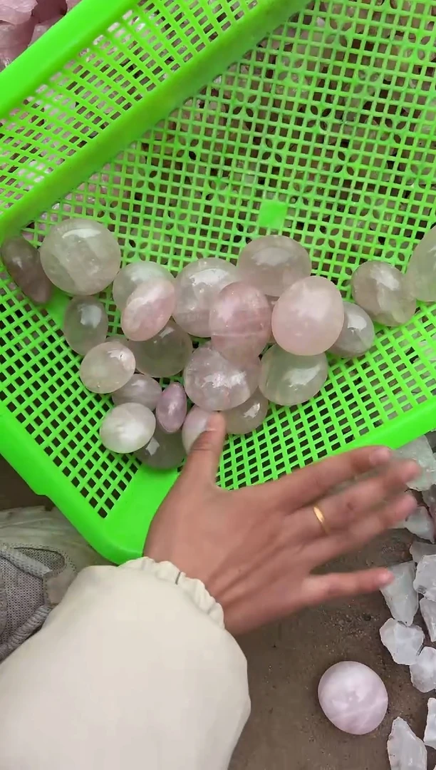 【闪购商品】水晶摆件未镶嵌粉水晶手把件多样性发一个