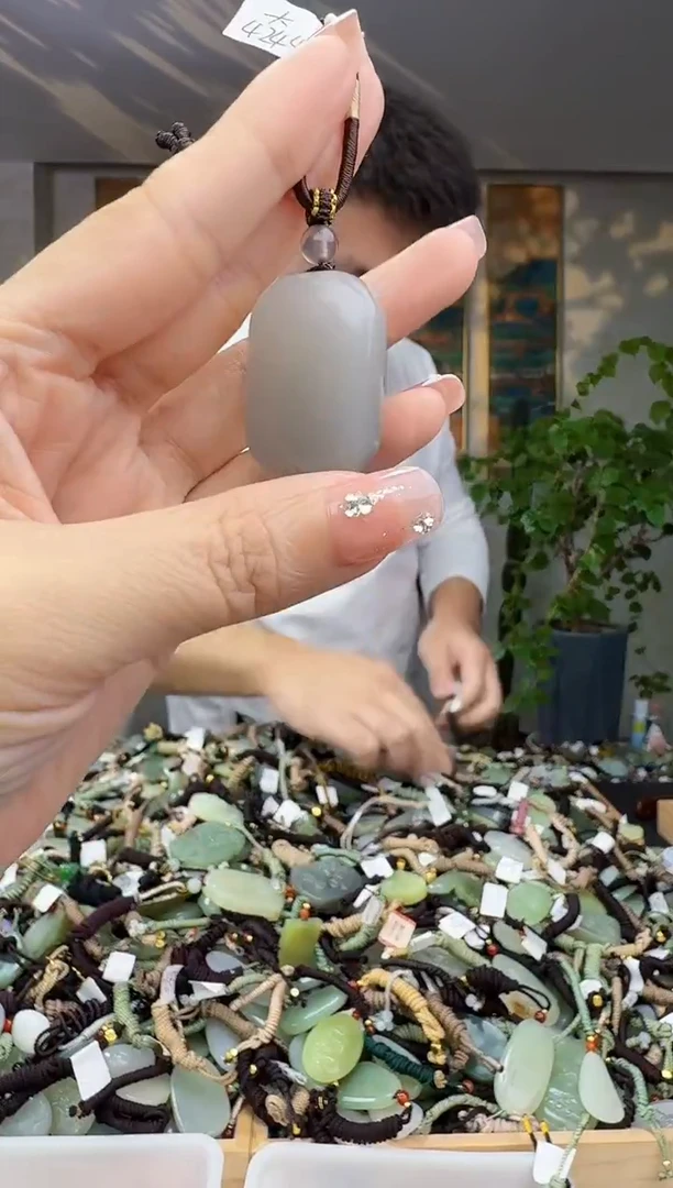 未镶嵌和田玉挂件拍一发一