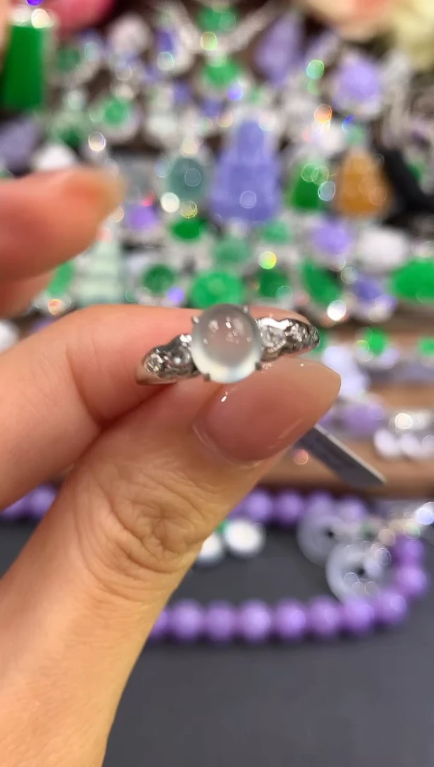 18K金镶嵌戒指翡翠w13