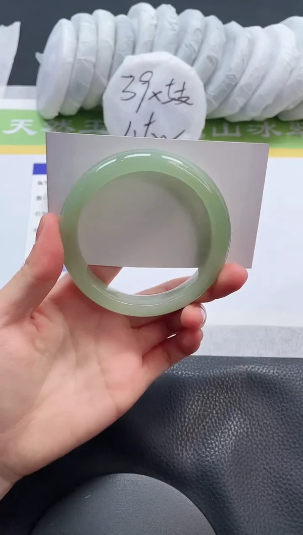 【闪购商品】石英质玉手镯未镶嵌A167-62+