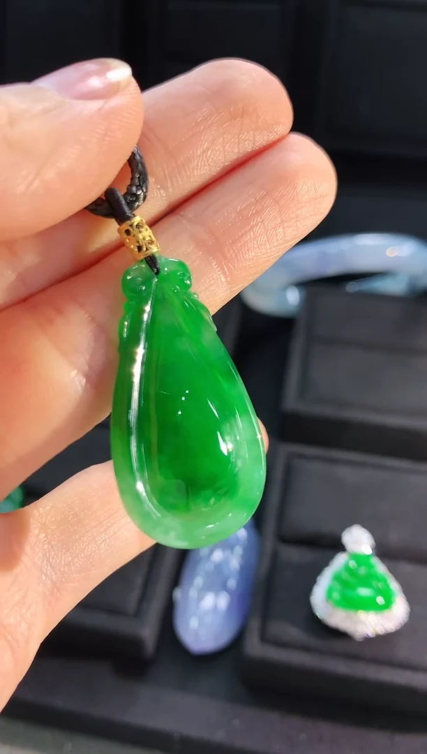 【闪购商品】翡翠颈饰未镶嵌吊坠
