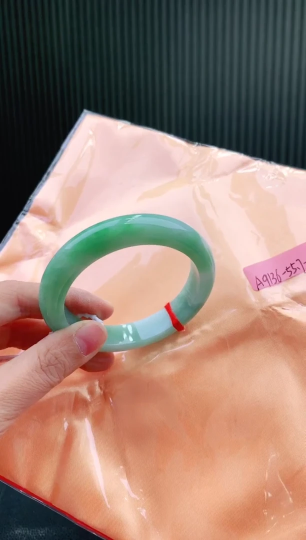 未镶嵌手镯翡翠55+