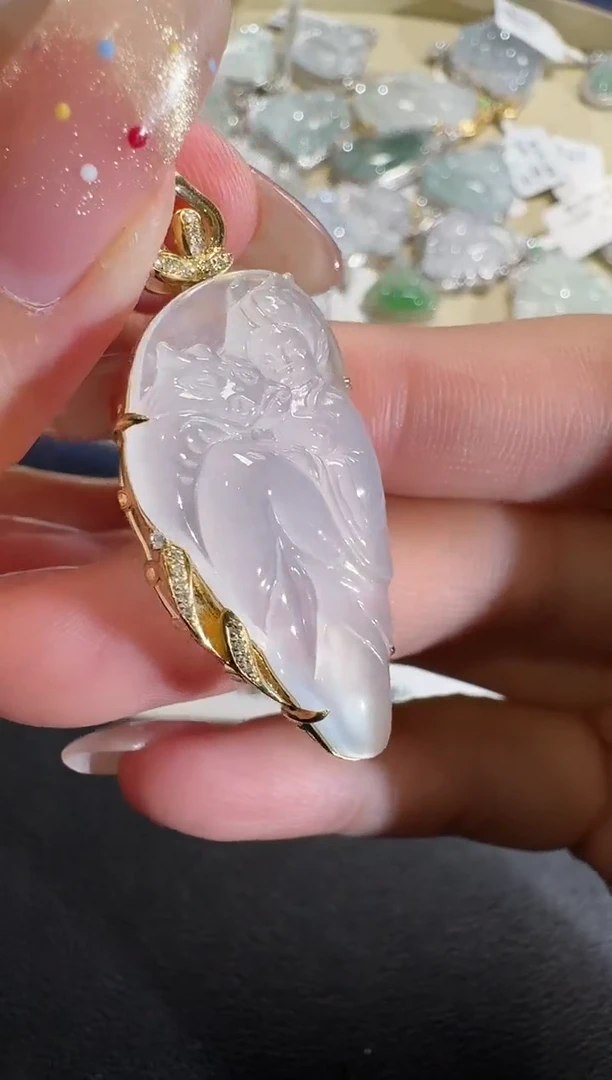 【闪购商品】翡翠吊坠(不含链)18K金镶嵌【源头工厂】钻石镶嵌