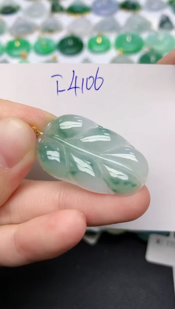 颈饰18K金镶嵌翡翠天然缅甸A货翡翠百元以上9元证书费自理