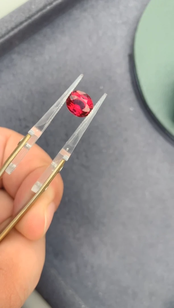 裸石未镶嵌碧玺2.3ct卢比莱