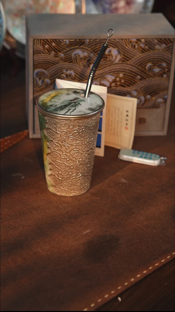 陶釉上手绘可乐杯
