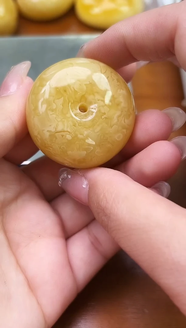 未镶嵌琥珀裸石琥珀蜜蜡吊坠